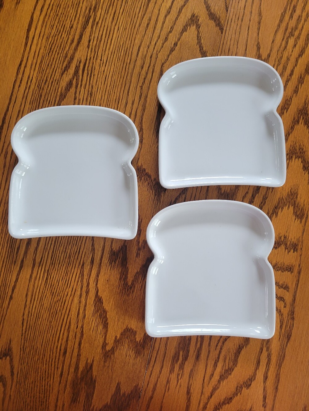 BIA White Bread Toast-Shaped Ceramic Plates (3ct) Sandwich ~ Diner ~ Retro